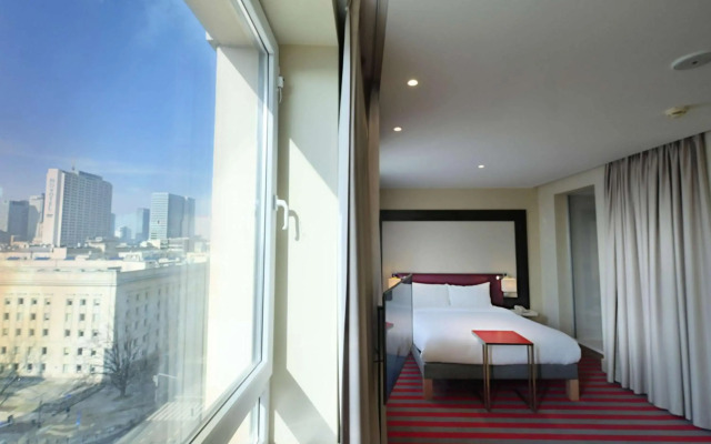 Mercure Warszawa Grand