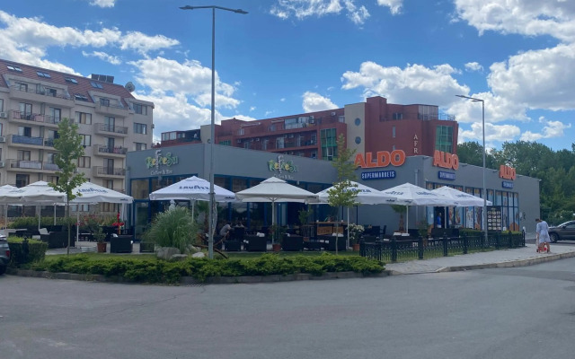 Private Two Bedroom Apartment Royal Sun O 31