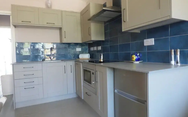 Gower - 2 Beds - Parking - EV Charger - Wifi