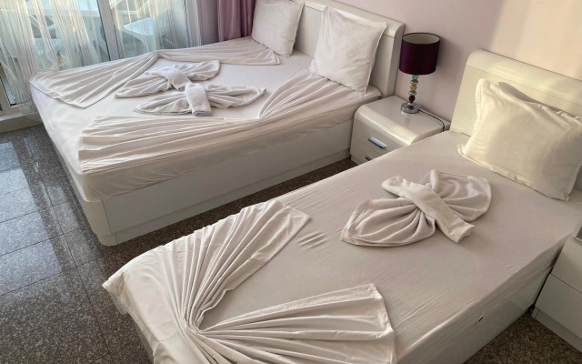 Private Cozy Studio Admiral Plaza C43