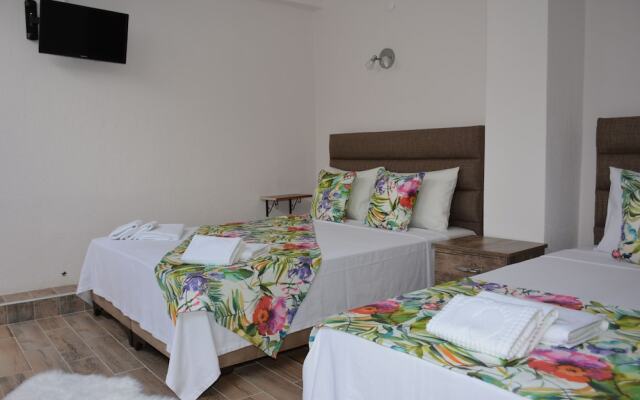 Cunda Flamingo Otel