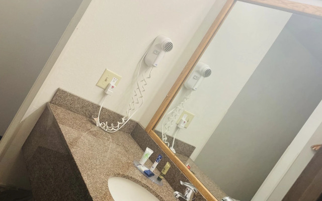 America's Best Value Inn Sandpoint