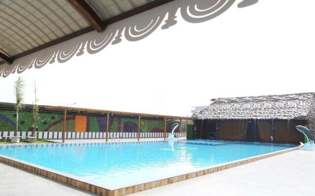 G K Hill View Resort