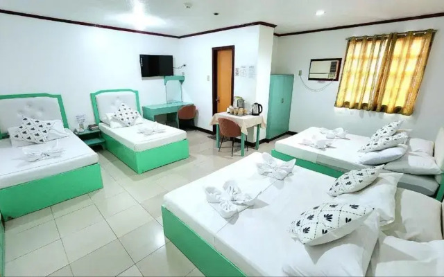 The DYNASTY COURT Hotel