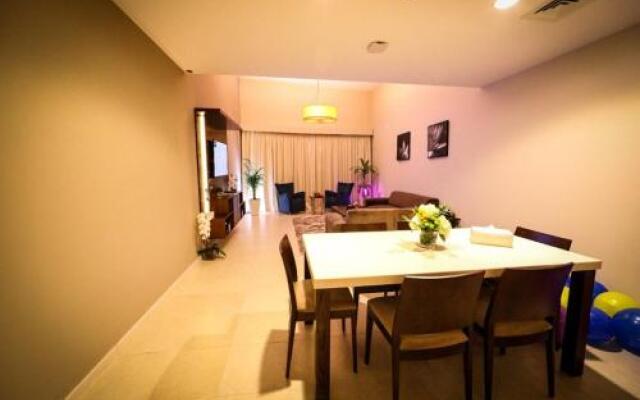 RAF Hotel & Suites