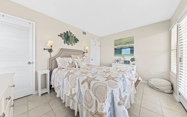 Island Sunrise Condos by Hosteeva