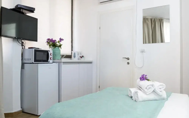 Beach View Apartments And Studio