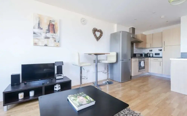 Roffey Apartment