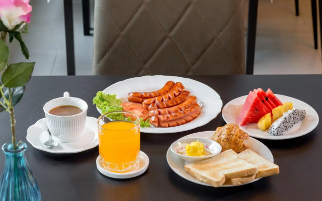 RoomQuest Suvarnabhumi Airport Rom Klao