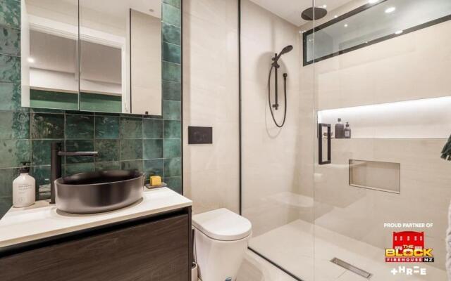Awesome Apartment W/ Parking!