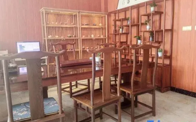 Wuyishan Zhuqi Tea House (Sangu Resort Area)