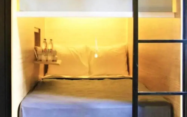 Capsleep Cihampelas - Hostel