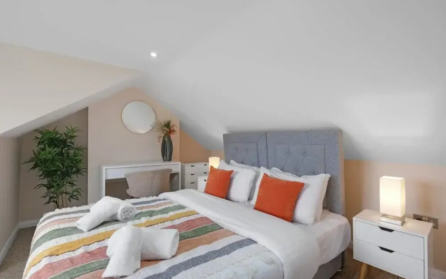 Stylish 4 Bedroom Home in Brightside Ave