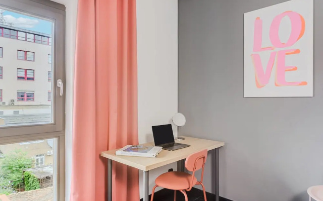 Deluxe loft with 3 bedrooms in Prague