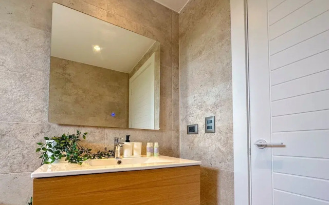 Luxury Penthouse 3 Bedroom Ocean Views