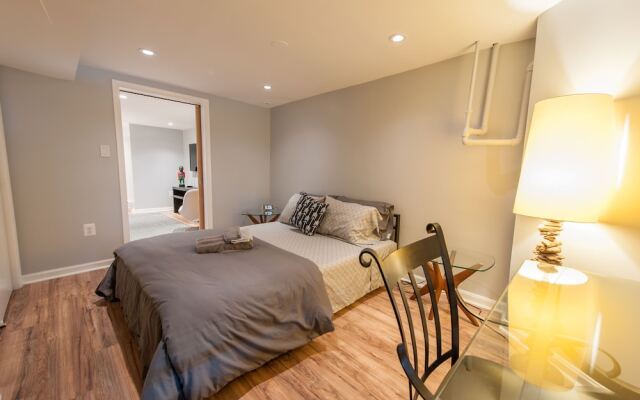 Honey Suite - Luxury Bed - Peaceful and Quiet Central D.C.