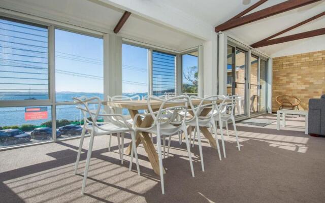 Castaways Unit 8 - Shoal Bay