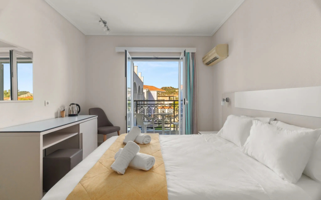 Eleana Hotel