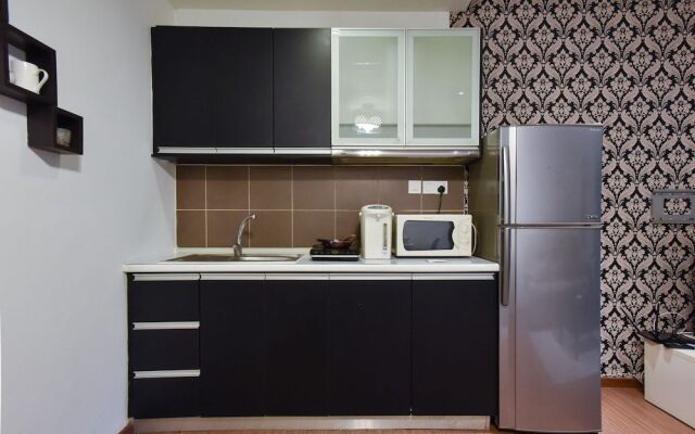 OYO Home 968 Homely 1BR Taragon Puteri