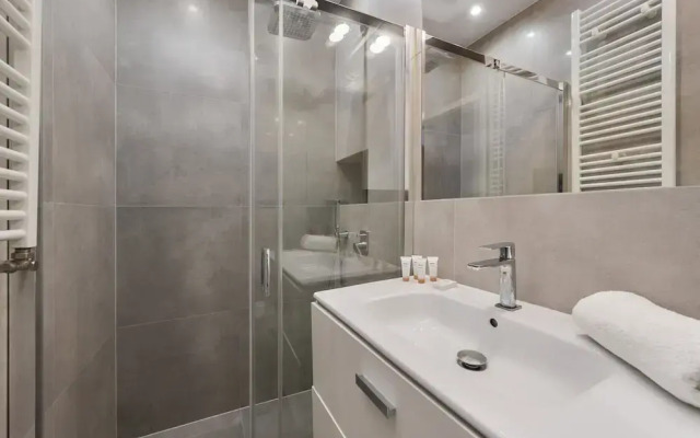 Modern Studio Gwiazdzista by Renters