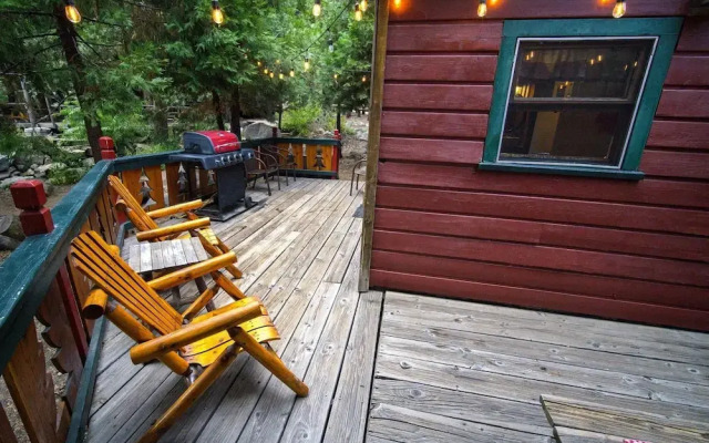 Arrowhead Pine Rose Cabins