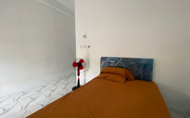 OYO 93440 Warde Hotel Near Sae Restaurant – Guest Rooms – Kuripan