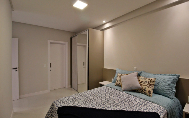 1089 - Praia de Bombinhas novíssimo 02 dormitórios