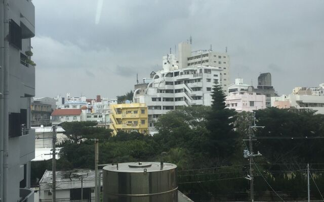 Grace Naha - Hostel