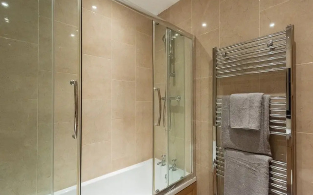Spacious 3 bed apartment in Bristol City Centre
