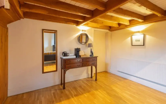 Host Stay The Coach House