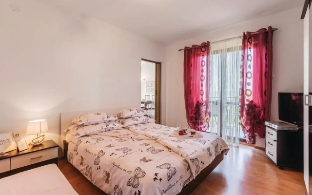 Awesome Home in Koromacno With Wifi and 1 Bedrooms