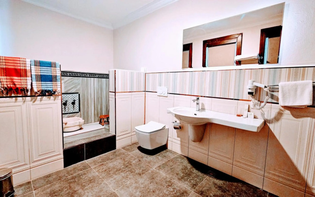 Otanti̇k Club Hotel & Spa