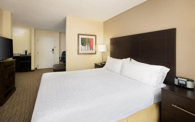 Holiday Inn Express & Suites Alpharetta - Windward Parkway