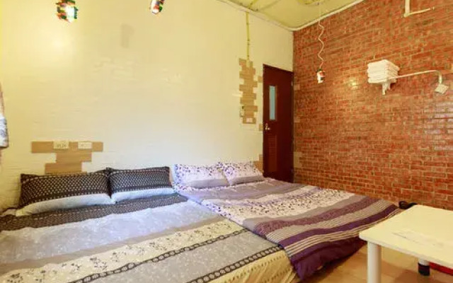 Roaming Ancient Bed and Breakfast