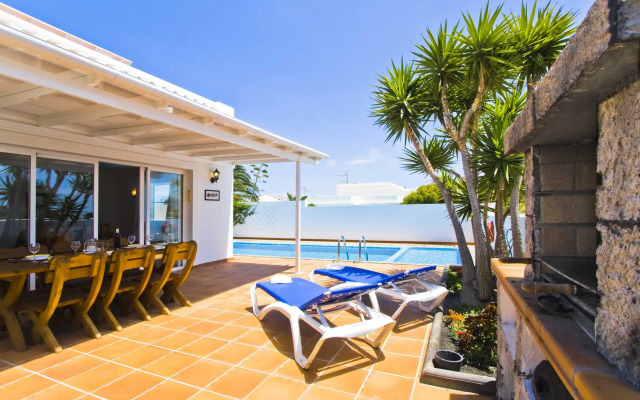 Seajay (L1) In Tias With 3 Bedrooms And 2 Bathrooms