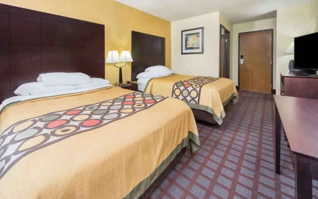 Super 8 by Wyndham Bloomington University Area