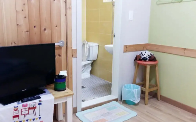 Jeonju Poet And Zzamong Guesthouse