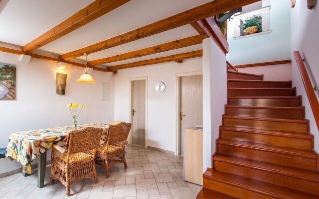 Apartment Little House