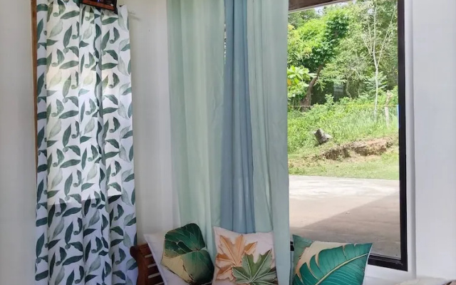 Siquijor Overlooking House 100 Meters Before Cambugahay Falls