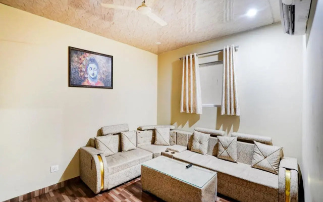 OYO Flagship 80461 R K Residency