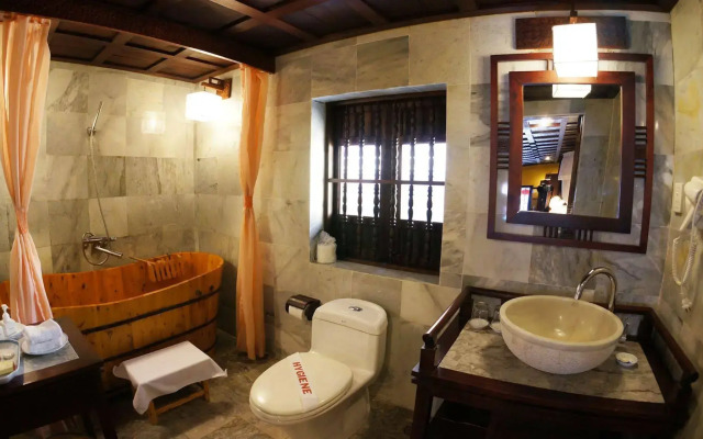 Vinh Hung Heritage Hotel