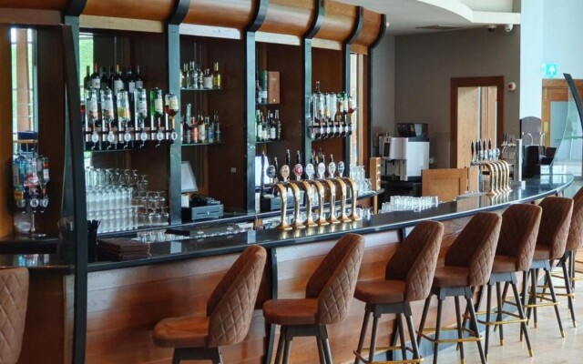 Shearwater Hotel & Spa