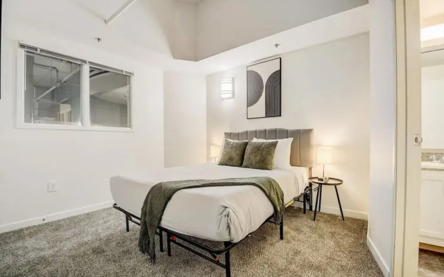 CozySuites The Block Skybridge Access