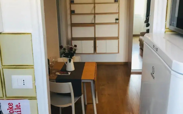 Cozy Apartment 3 Km Away From Duomo