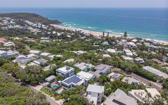 Sunshine Beach Shack
