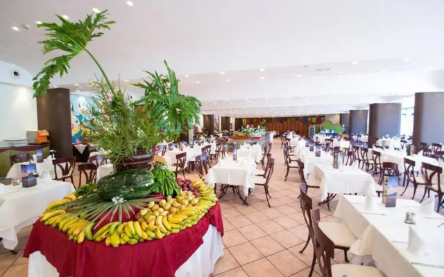 HL Club Playa Blanca Hotel