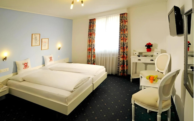 Hotel Weisses Kreuz - Image 3