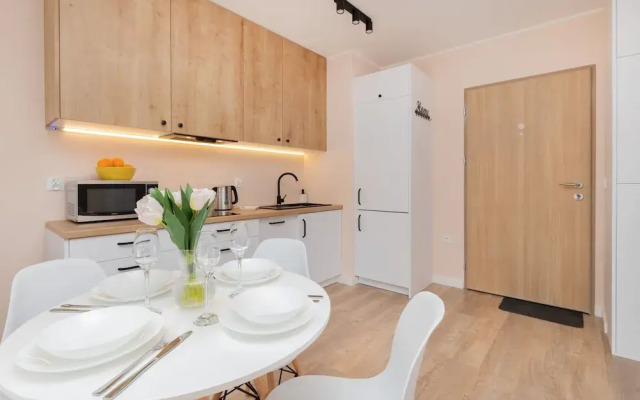 Osiedle Latarników Apartment by Renters