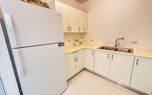 Arecibo Hotel 2102