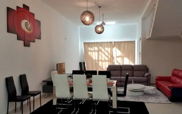 Luxury Villas @ 2 Permai